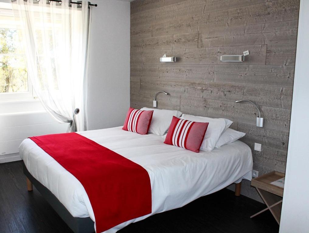 Logis Hotel "Ici M'Aime" Rouvray  Luaran gambar