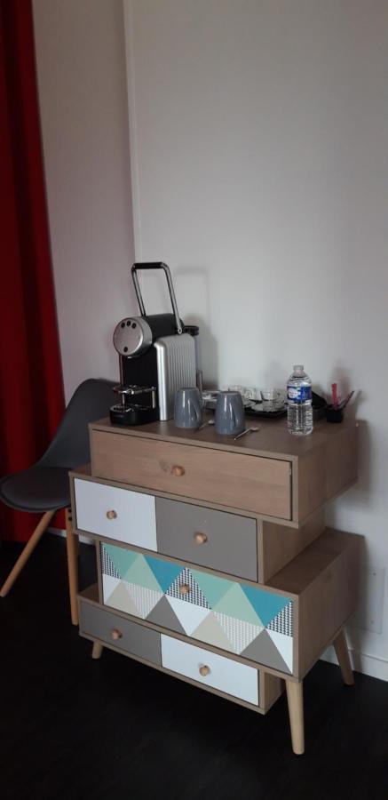 Logis Hotel "Ici M'Aime" Rouvray  Luaran gambar