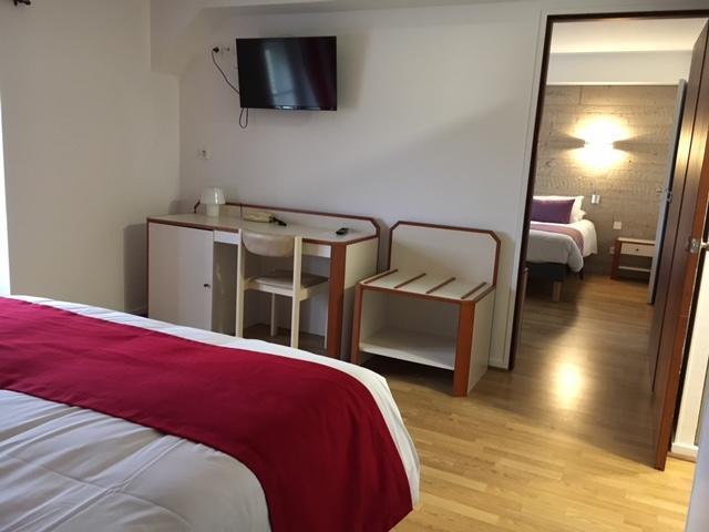 Logis Hotel "Ici M'Aime" Rouvray  Luaran gambar