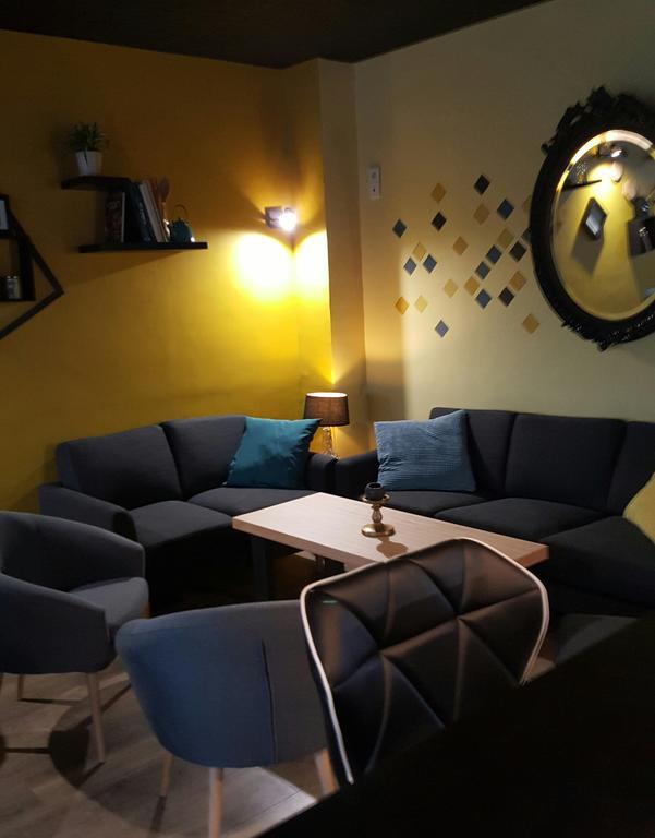 Logis Hotel "Ici M'Aime" Rouvray  Luaran gambar